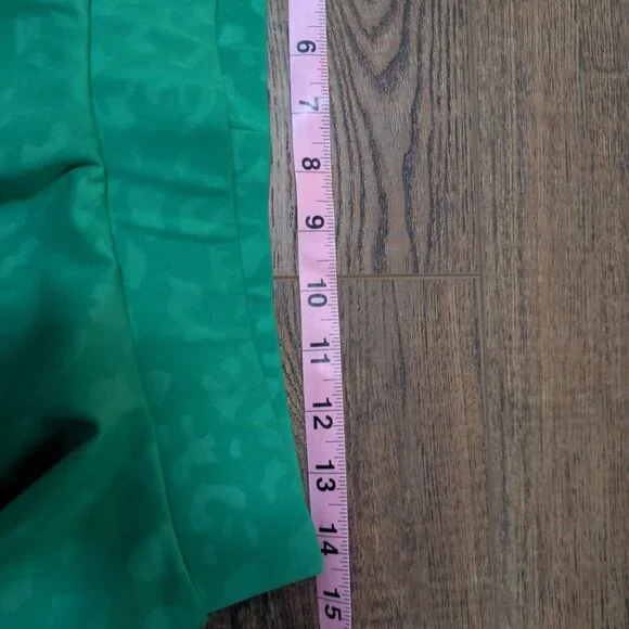 NWT Emily McCarthy Serena Skort Green Leopard Size M Tennis Skirt - Picture 5 of 12